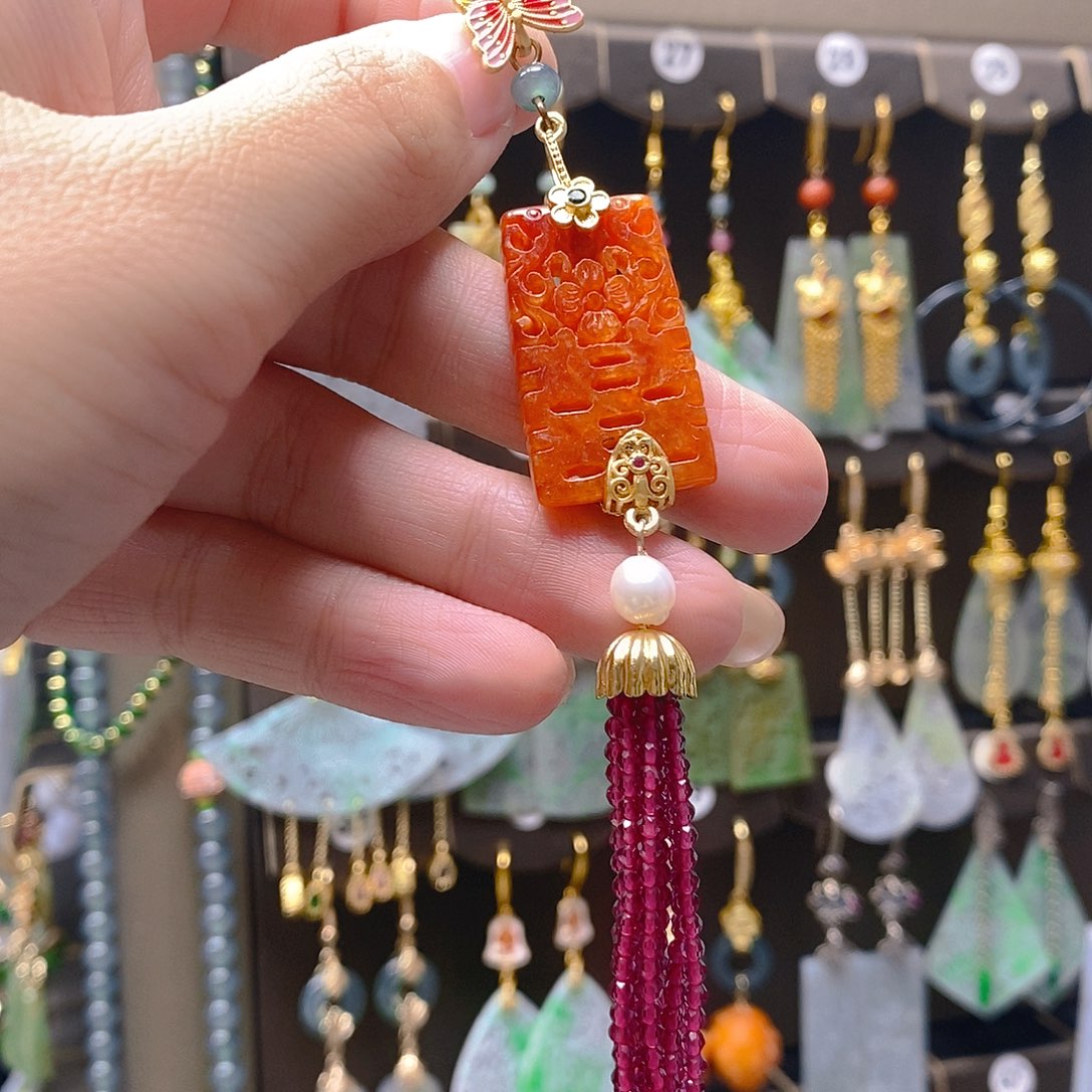 未镶嵌翡翠耳饰翡翠