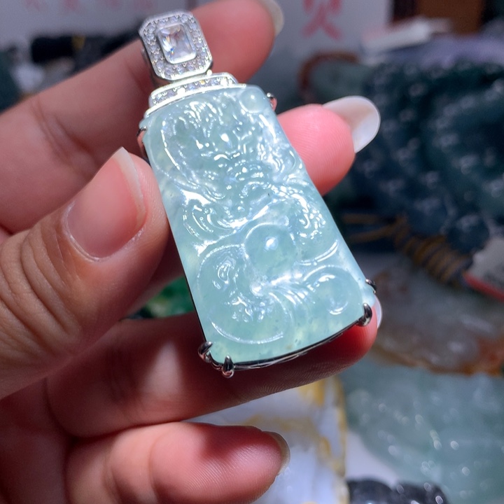 翡翠颈饰未镶嵌保真天然A货翡翠