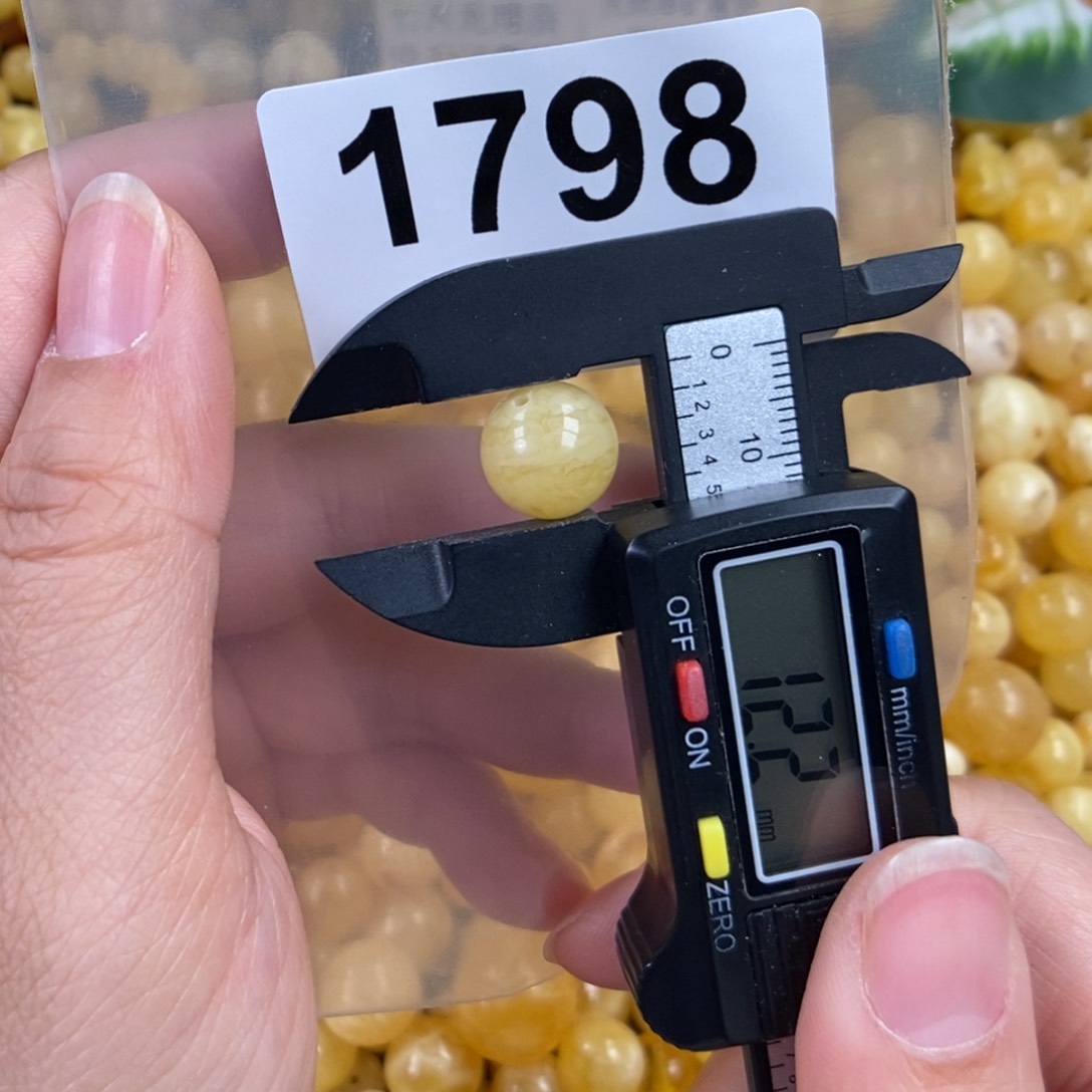 未镶嵌蜜蜡珠宝奇石