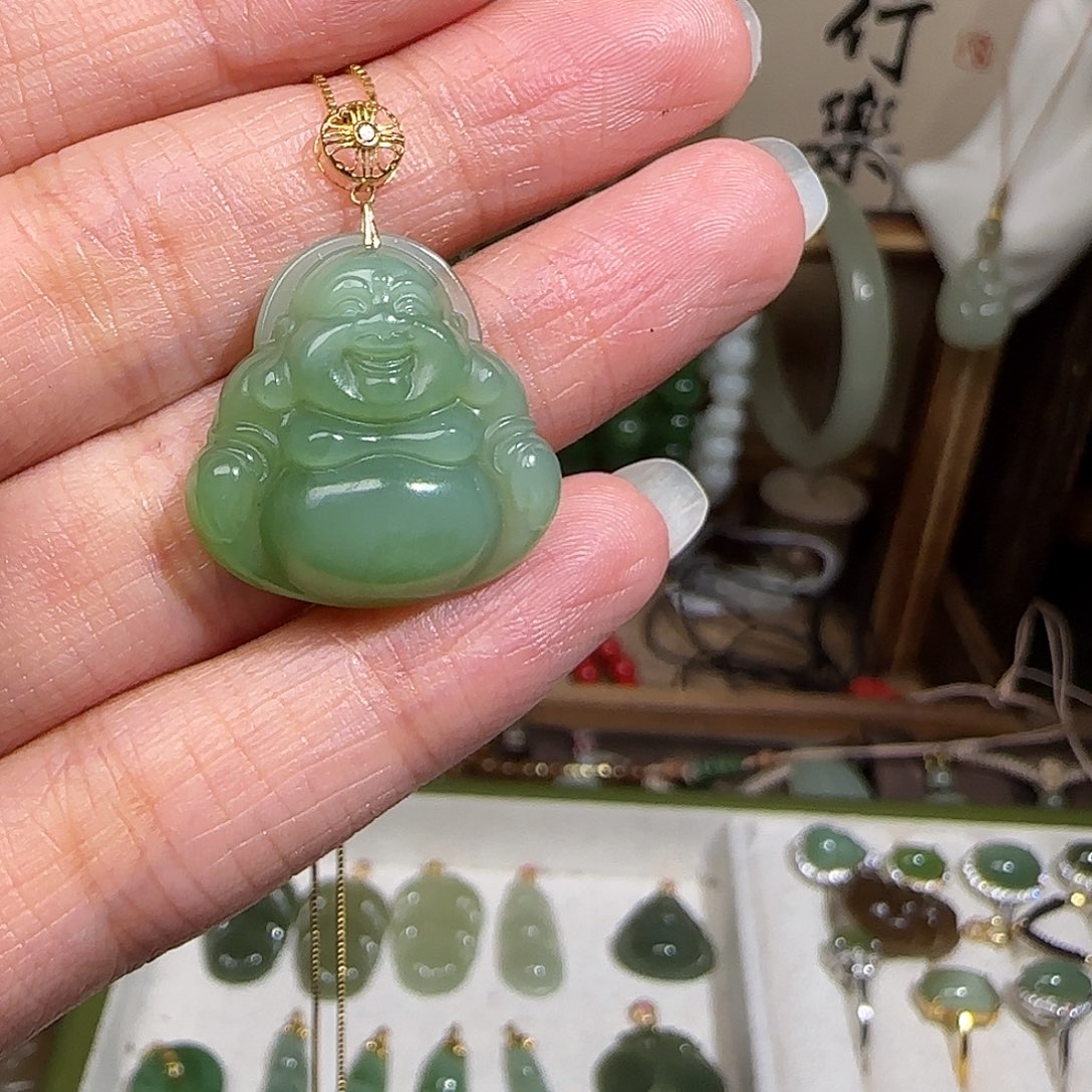 和田玉颈饰18K金镶嵌