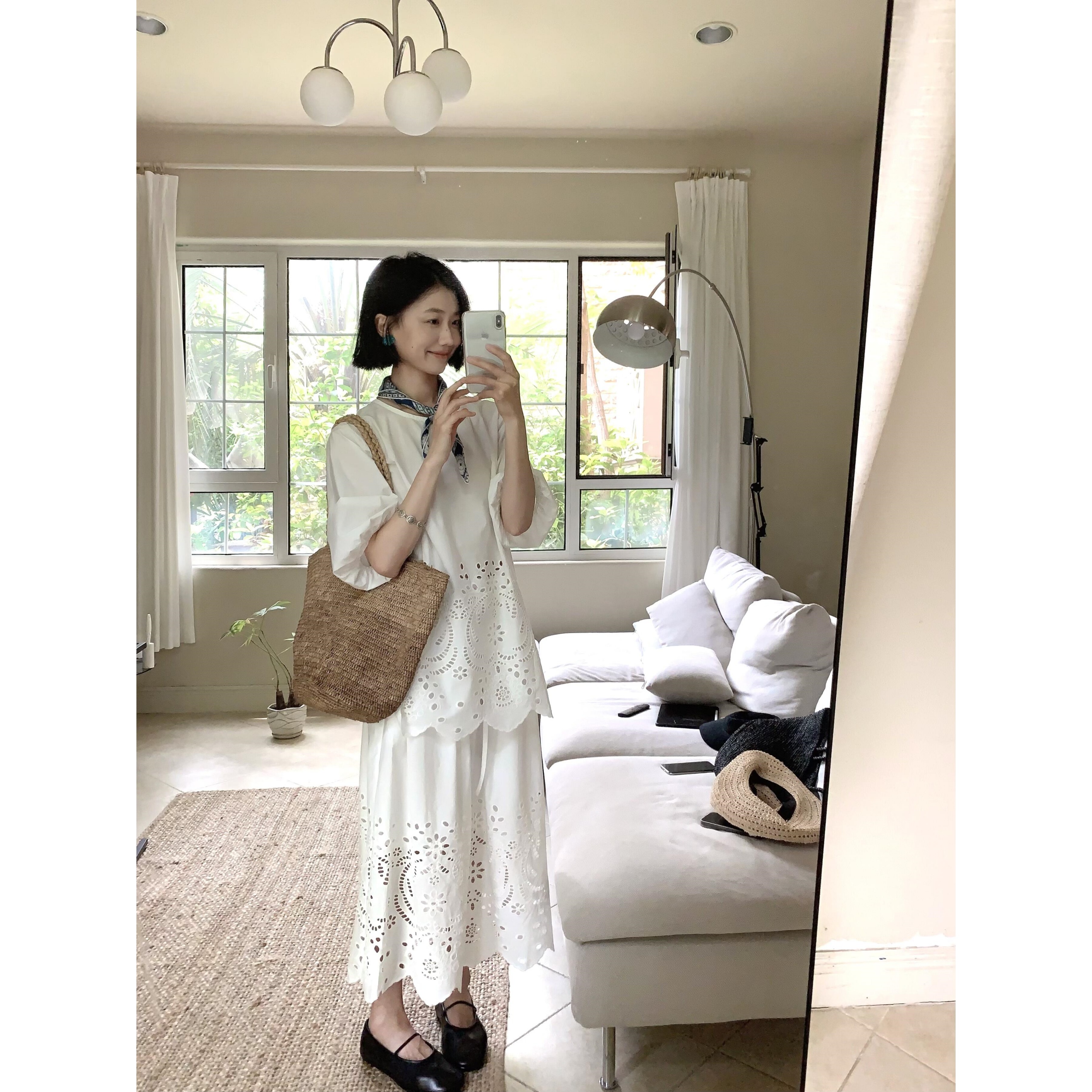 2025夏季设计感休闲穿搭女镂空勾花宽松显瘦上衣高腰半身裙两件套