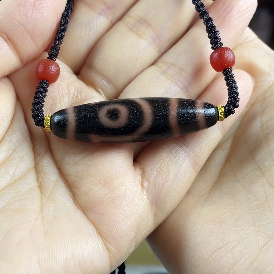 玛瑙/玉髓合金颈饰曲贡