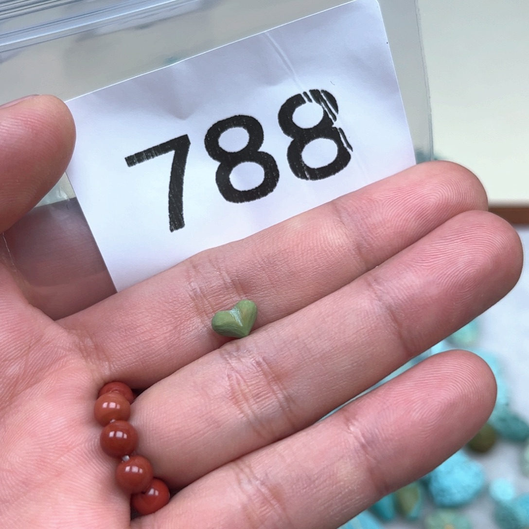 南红玛瑙未镶嵌珠宝奇石