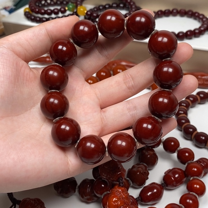 博***料橄榄核雕刻工艺的发展