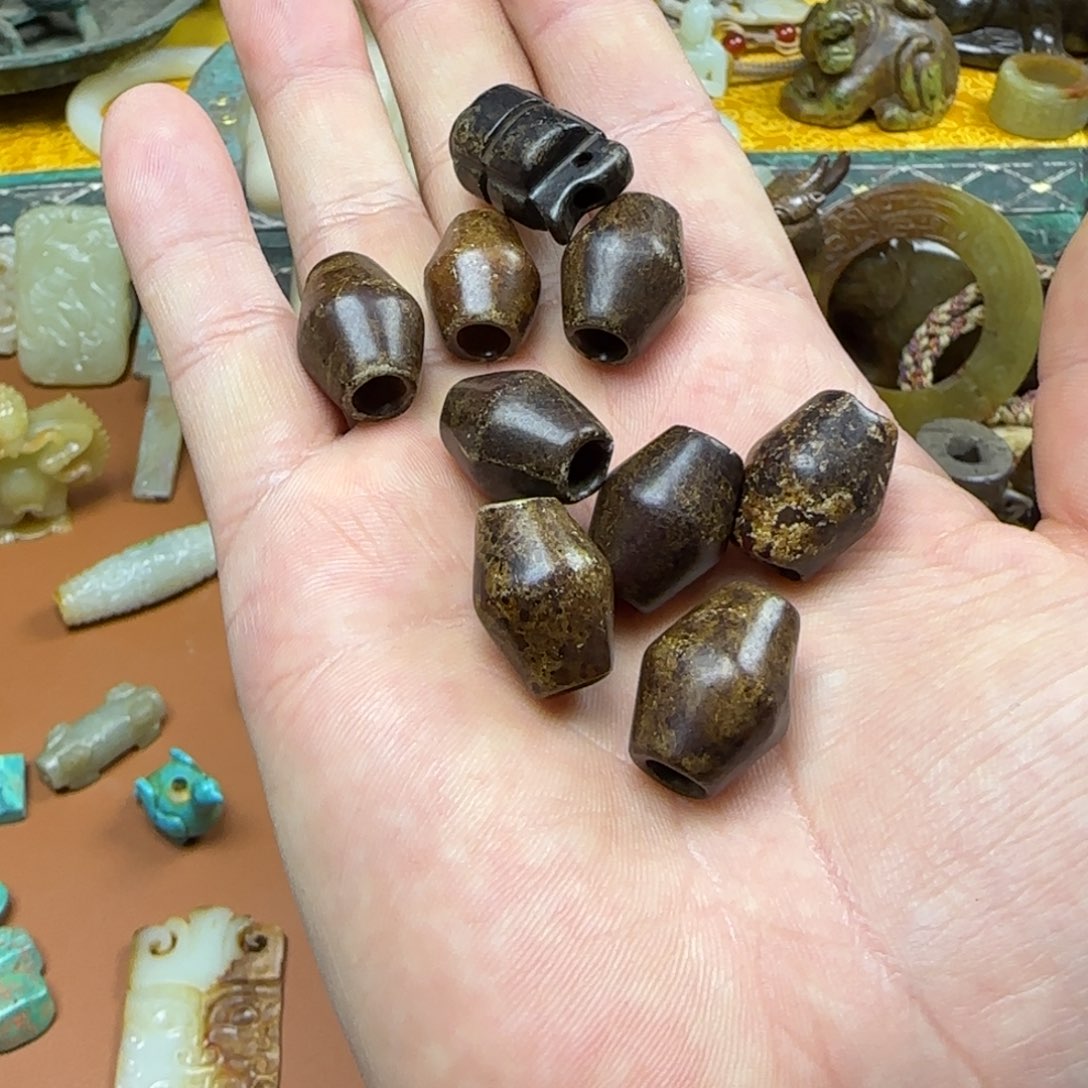 看***笑和田玉未镶嵌摆件