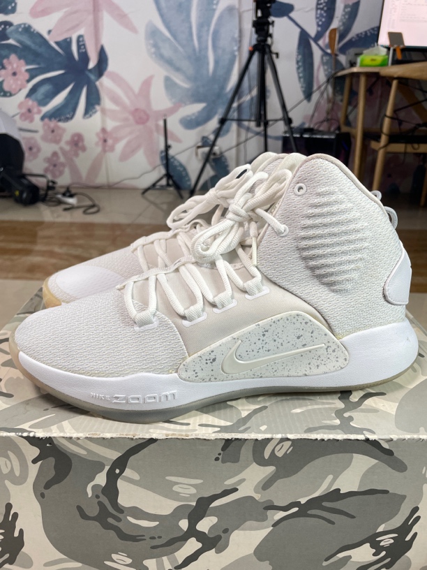 95新 maje 43码275/Hyperdunk X(2018) 抗扭抓地 篮球鞋
