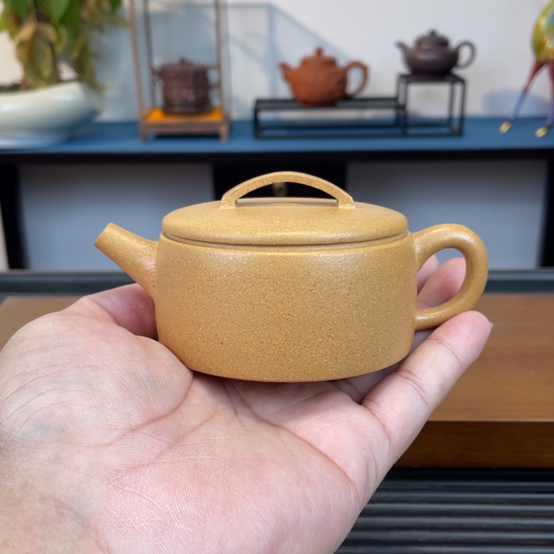 紫砂茶壶金黄段汉瓦150cc