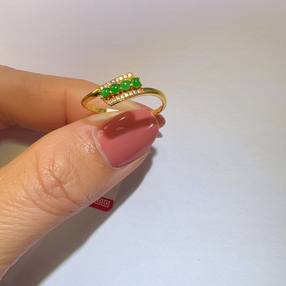 翡翠戒指18K金镶嵌戒指