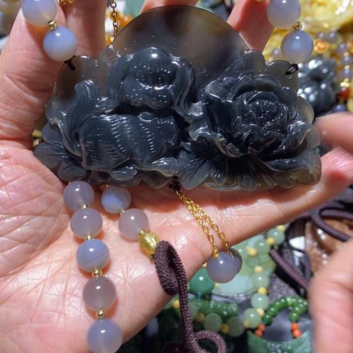 岫玉岫玉吊坠未镶嵌天**莲