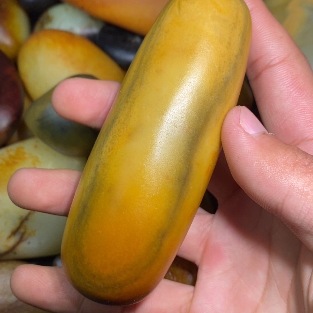 用***2和田玉未镶嵌珠宝奇石