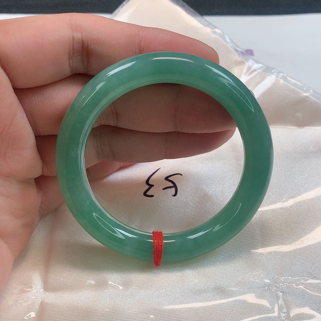 翡翠手镯（圆镯）未镶嵌258号