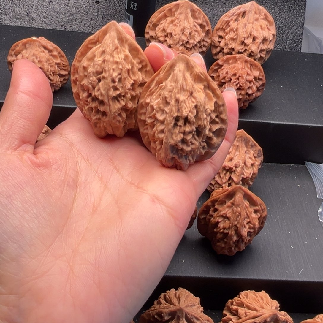 巴***星文玩核桃把件鸡心