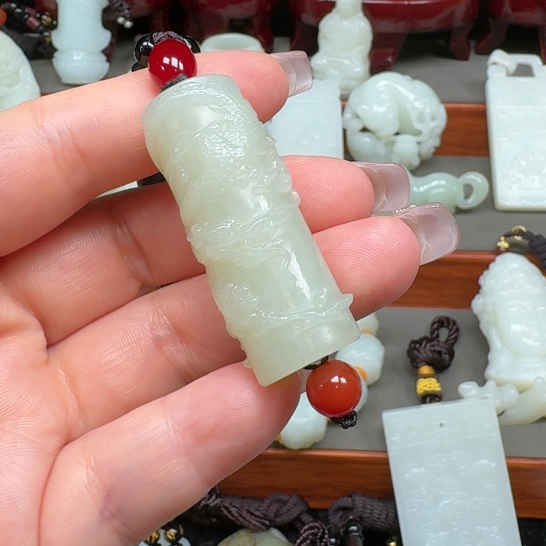 用***6和田玉未镶嵌挂件