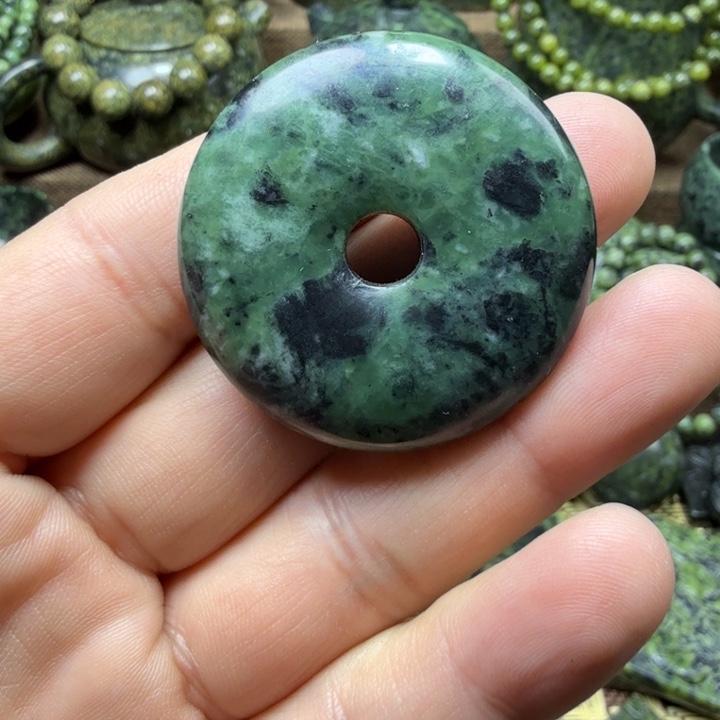 蛇纹石玉未镶嵌药王石能量养生产品