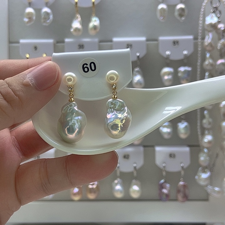 纪***人淡水珍珠颈饰银S925镶嵌60