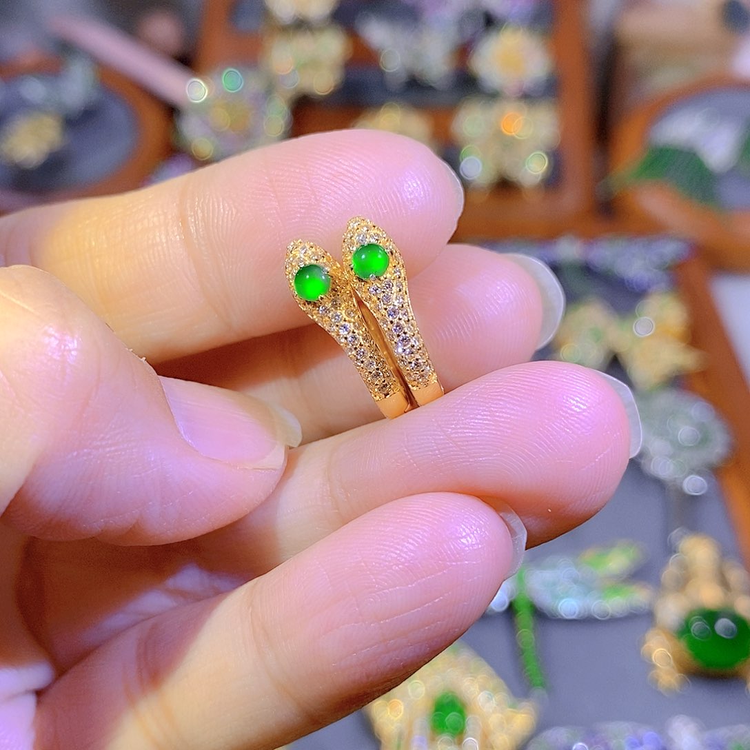 颈饰银S925镶嵌翡翠