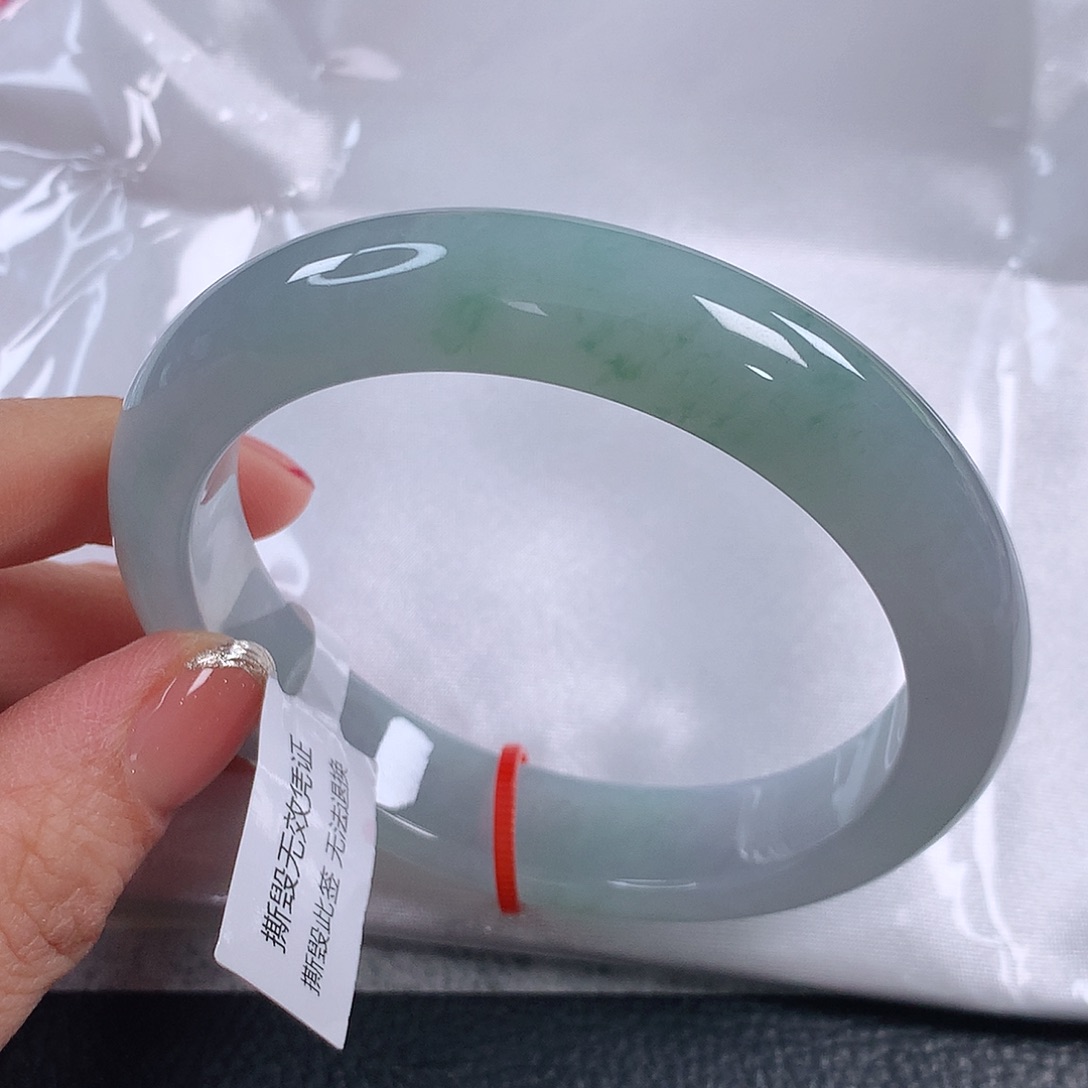 翡翠手镯未镶嵌 正圈