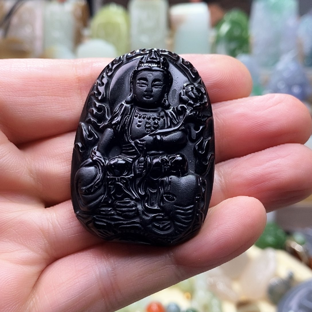 黑曜岩颈饰未镶嵌