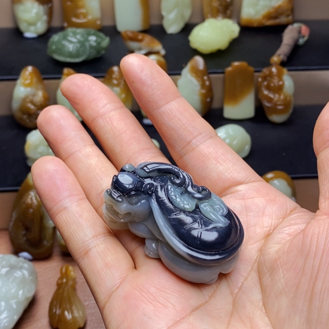 毛***仰和田玉未镶嵌吊坠(不含链)