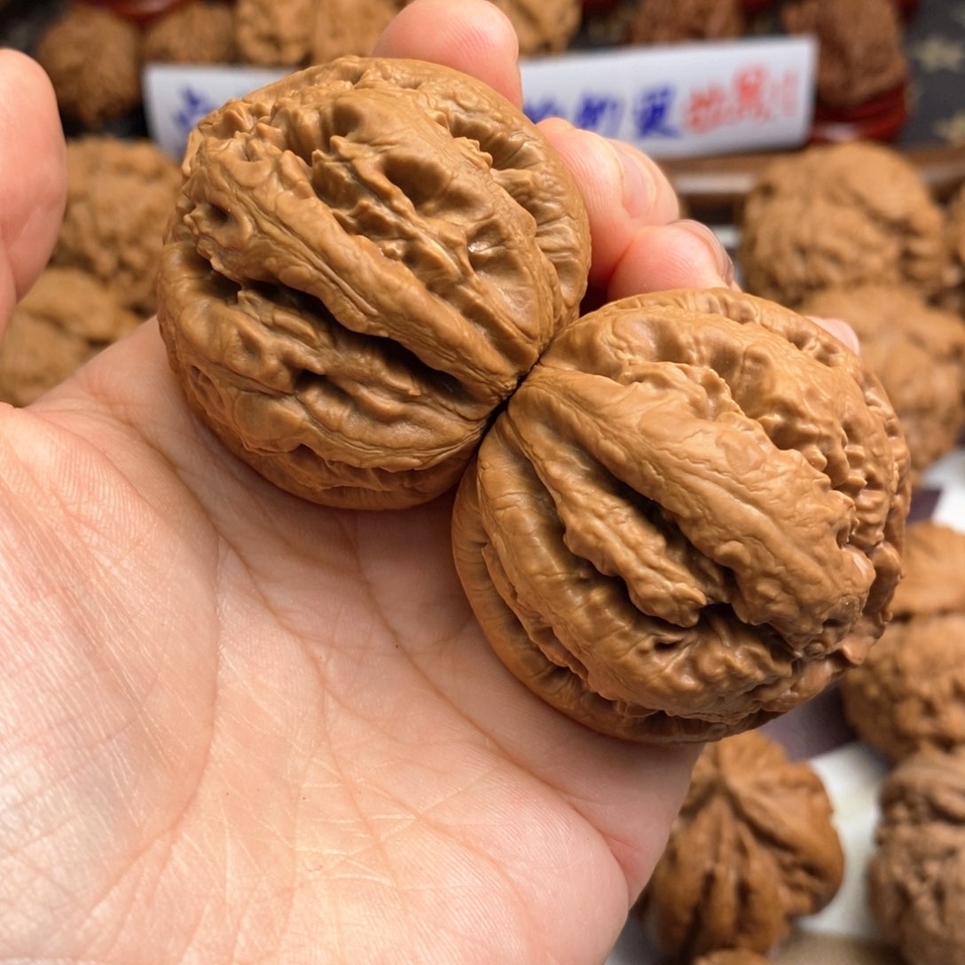 【闪购商品】文玩核桃把件壹*320号霸王龙