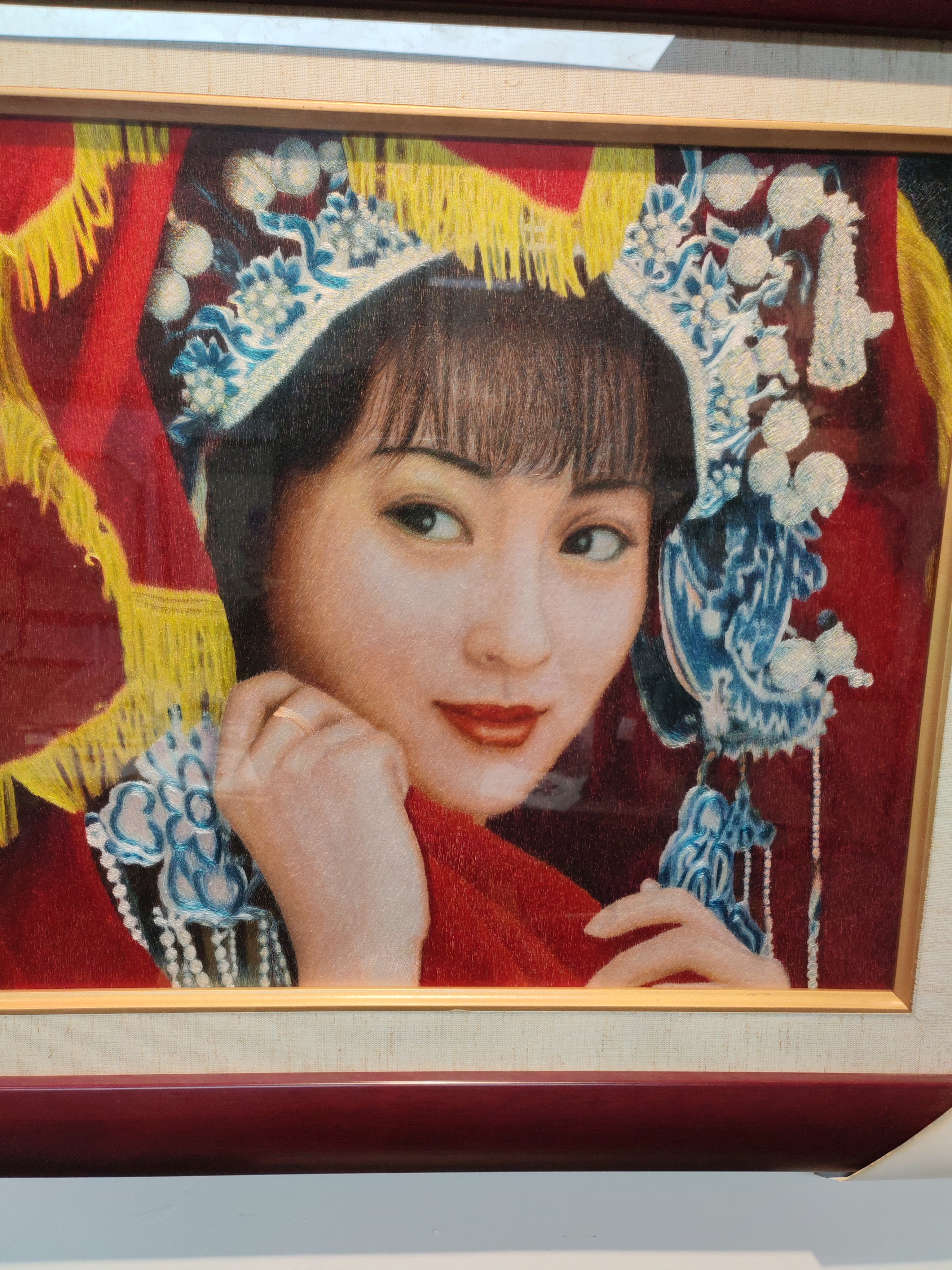 手工苏绣，精工刺绣，单面挂画，花心尺寸是40*55