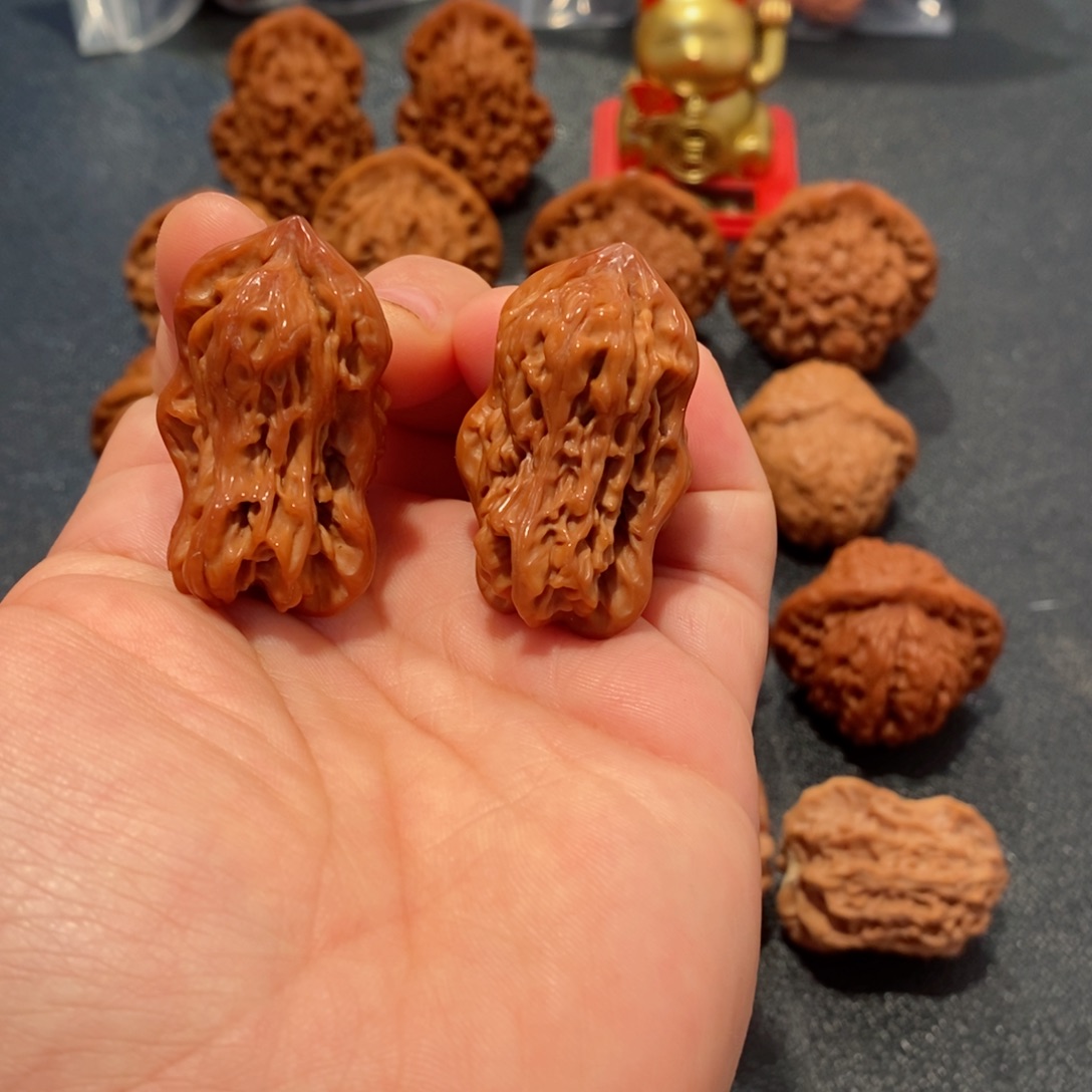 文玩核桃吊坠小鸟