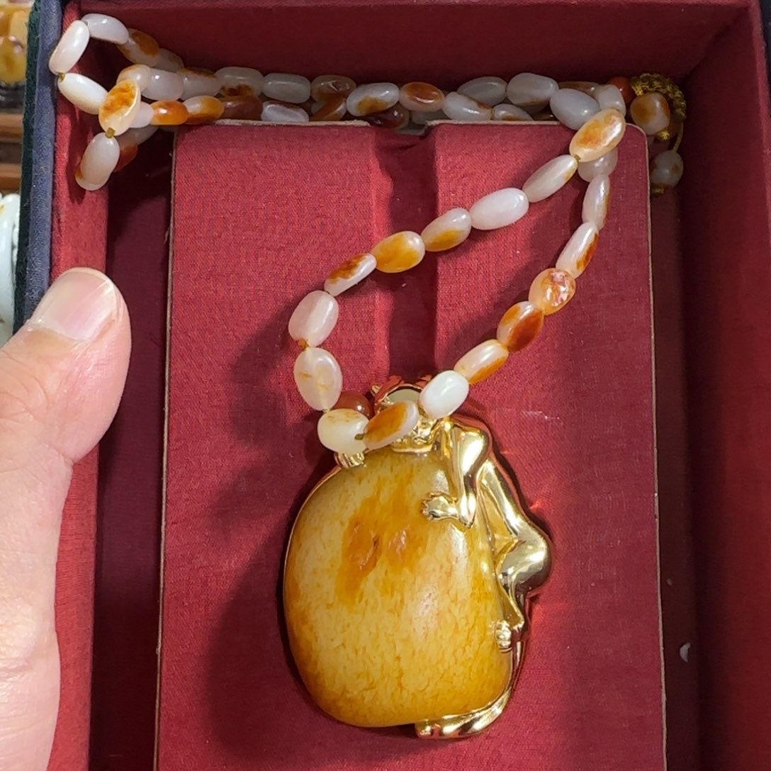 和田玉未镶嵌挂件