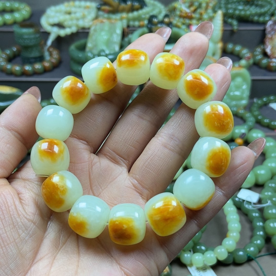 透闪石质玉手链未镶嵌撒****兽