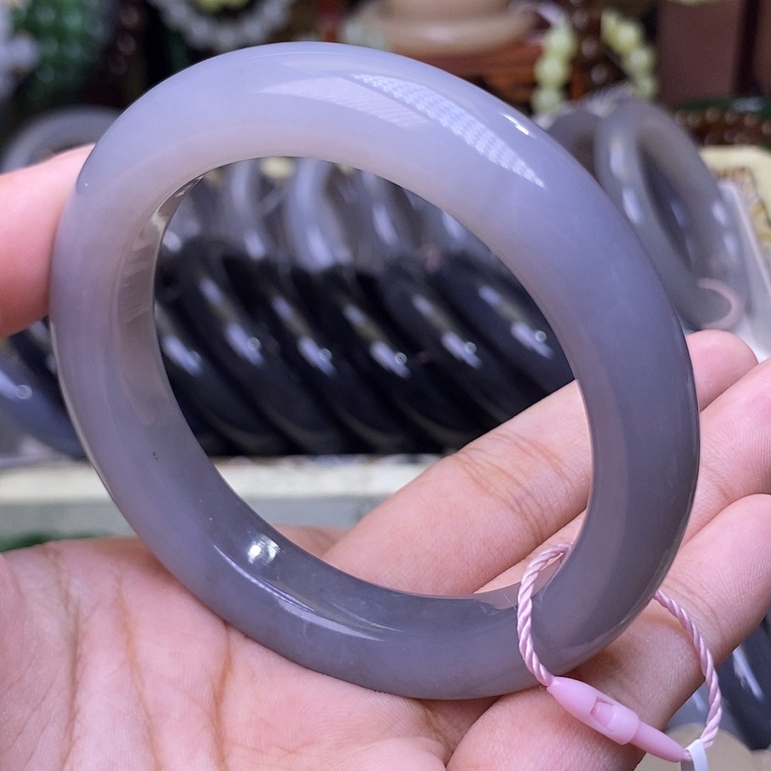 和田玉未镶嵌颈饰56浓烟紫老矿料冰底半山水手镯