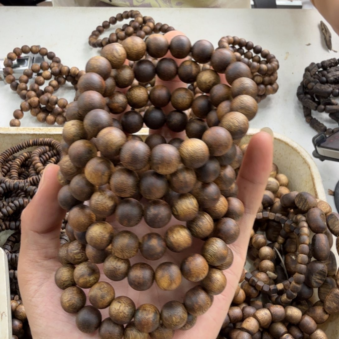 沉香碎屑沉香单圈1.1老白奇9克多样性发一