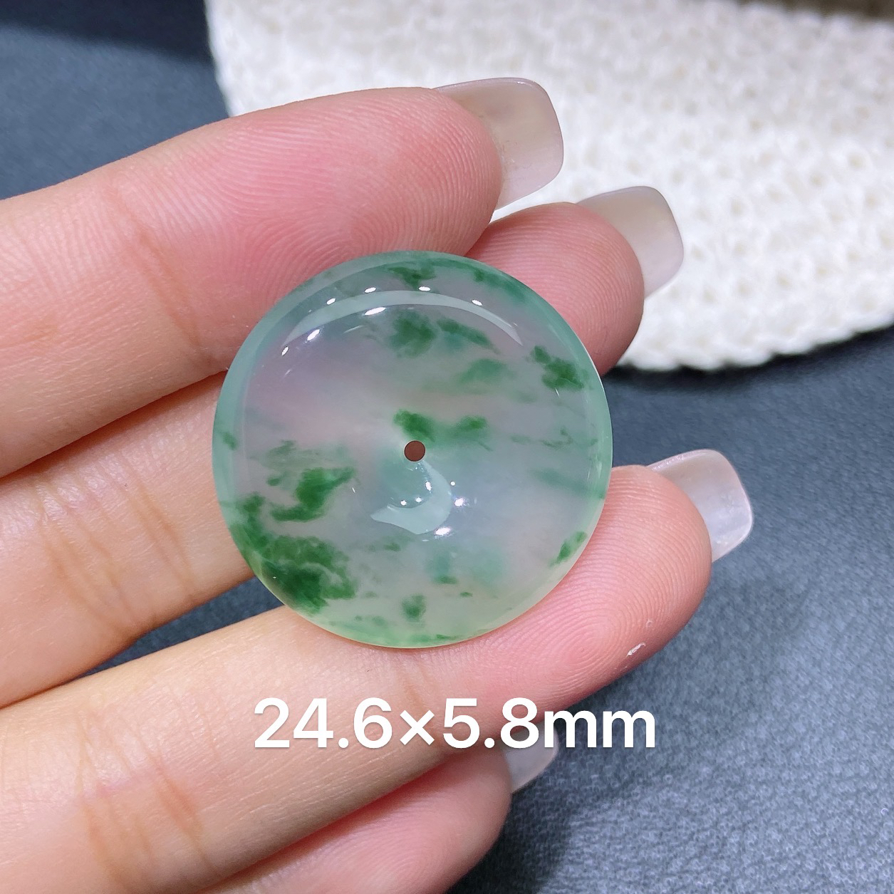 天然A货翡翠 老坑冰种灵动飘绿平安扣吊坠 玉质细腻 k004