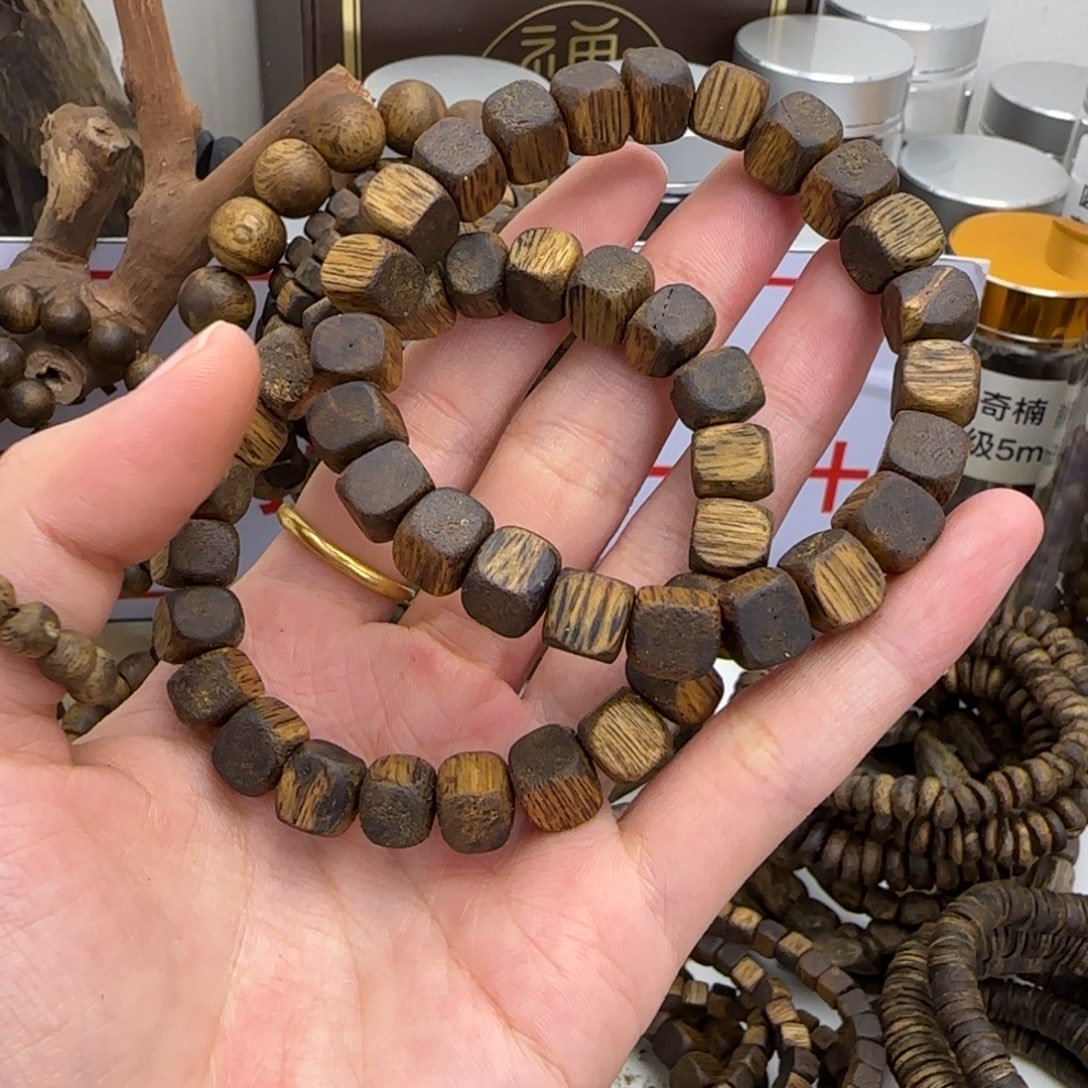 沉香沉香香囊奇楠沉香卡8方糖