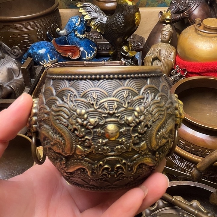 精美铜器批发档口