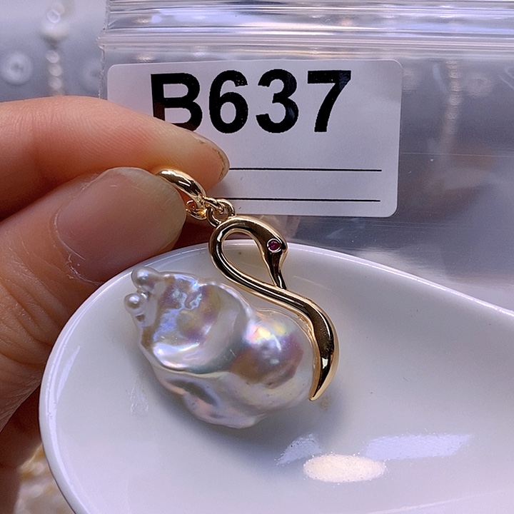 颈饰银S925镶嵌淡水珍珠