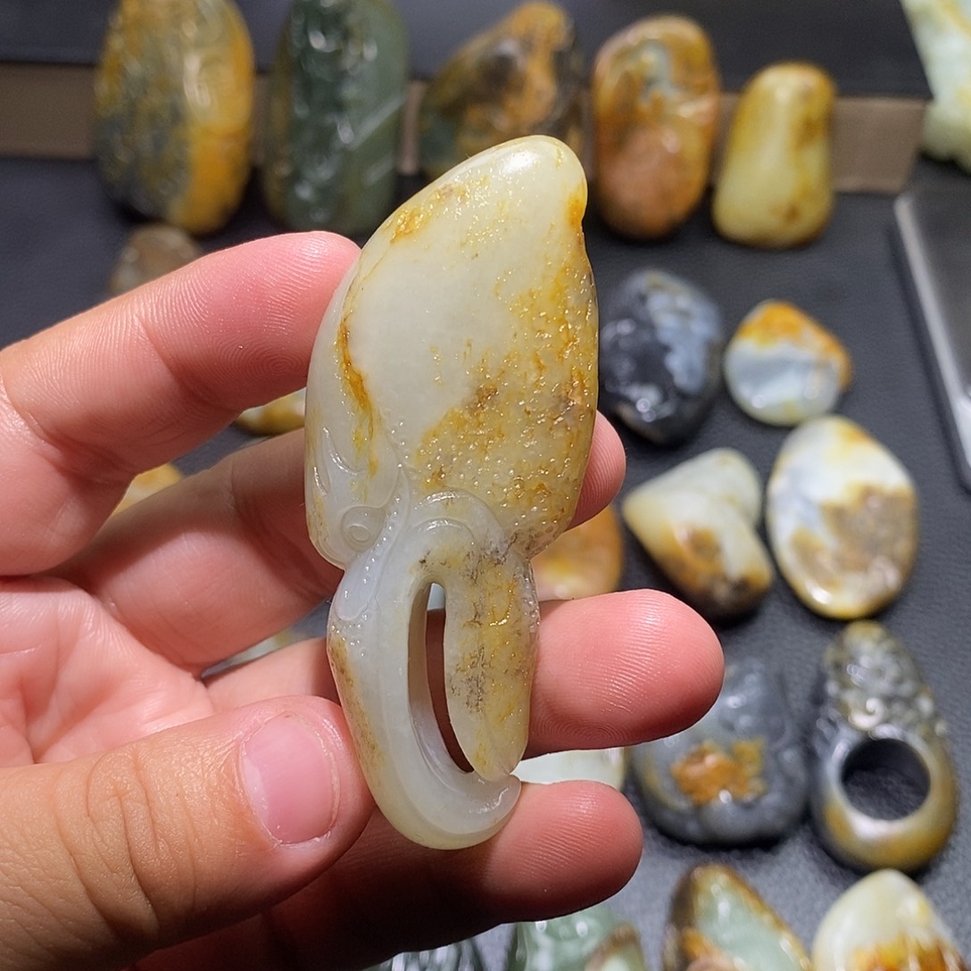 清***缘和田玉未镶嵌颈饰