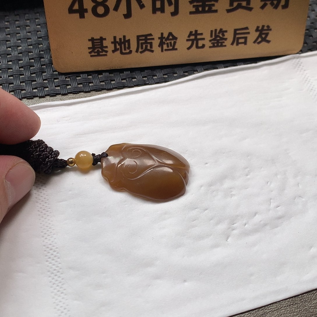 颈饰未镶嵌和田玉知了