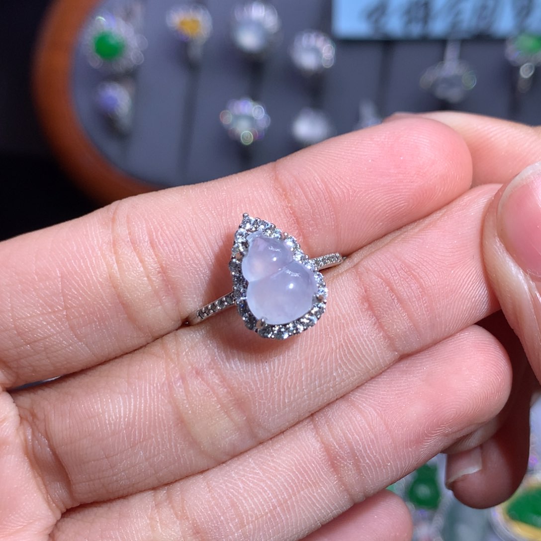 翡翠颈饰银S925镶嵌刘**?葫芦吊坠