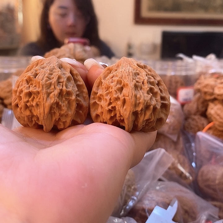 文玩核桃吊坠40朱雀有水尖