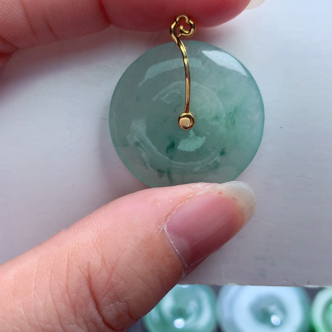 翡翠吊坠(不含链)18K金镶嵌