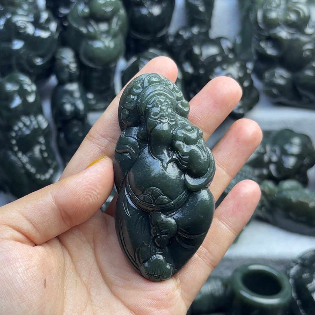 和田玉（糖玉）未镶嵌颈饰