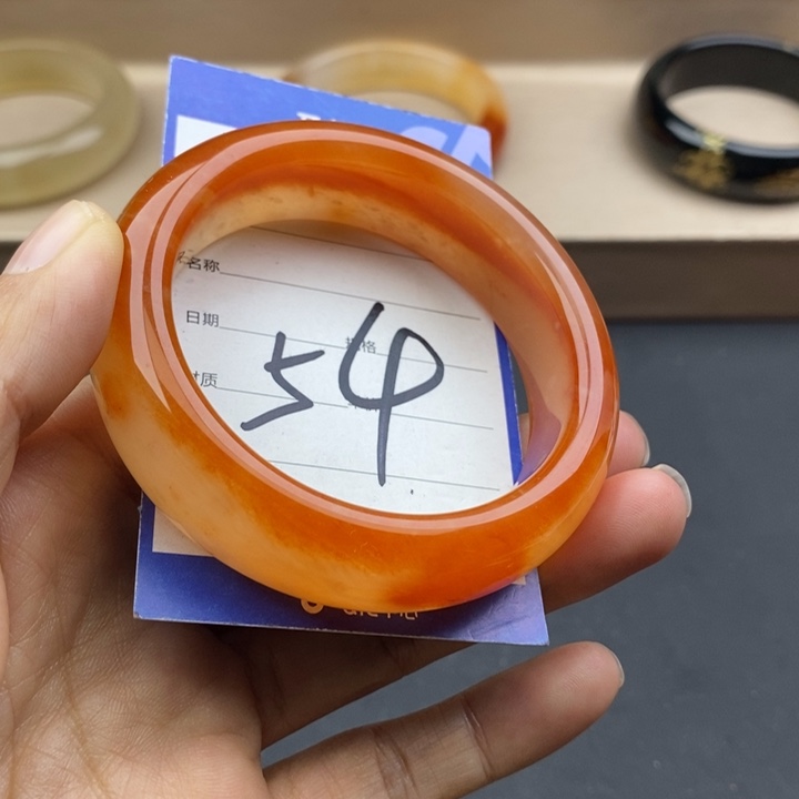 石英质玉未镶嵌手镯