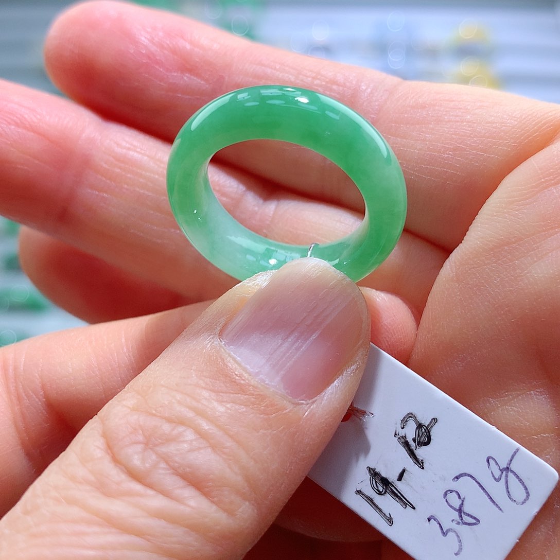 翡翠戒指未镶嵌11-12号