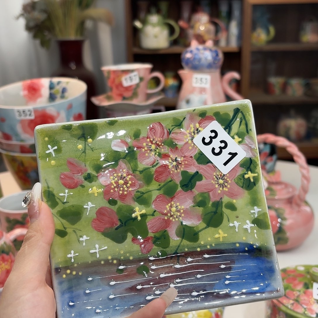 瓷片哆**喵hhhhhjhhhhhhhhjm