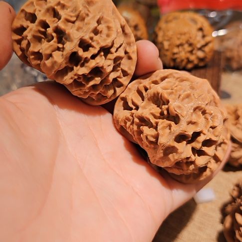 哈***哈吊坠文玩核桃52帝王狮子