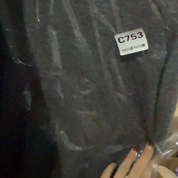 毛衣。         753