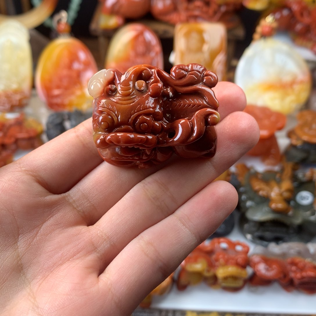 石英质玉（黄龙玉）挂件未镶嵌