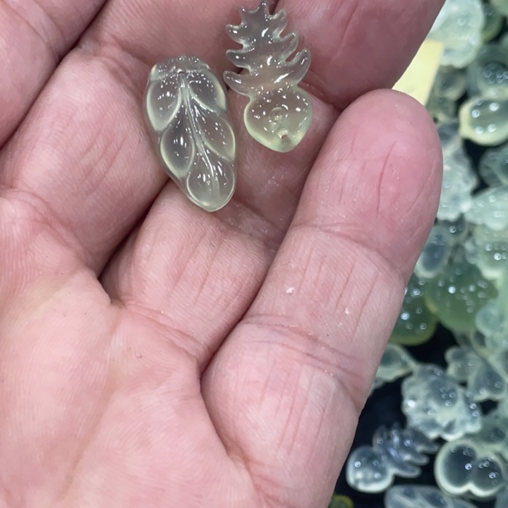 蛇纹石玉合金颈饰