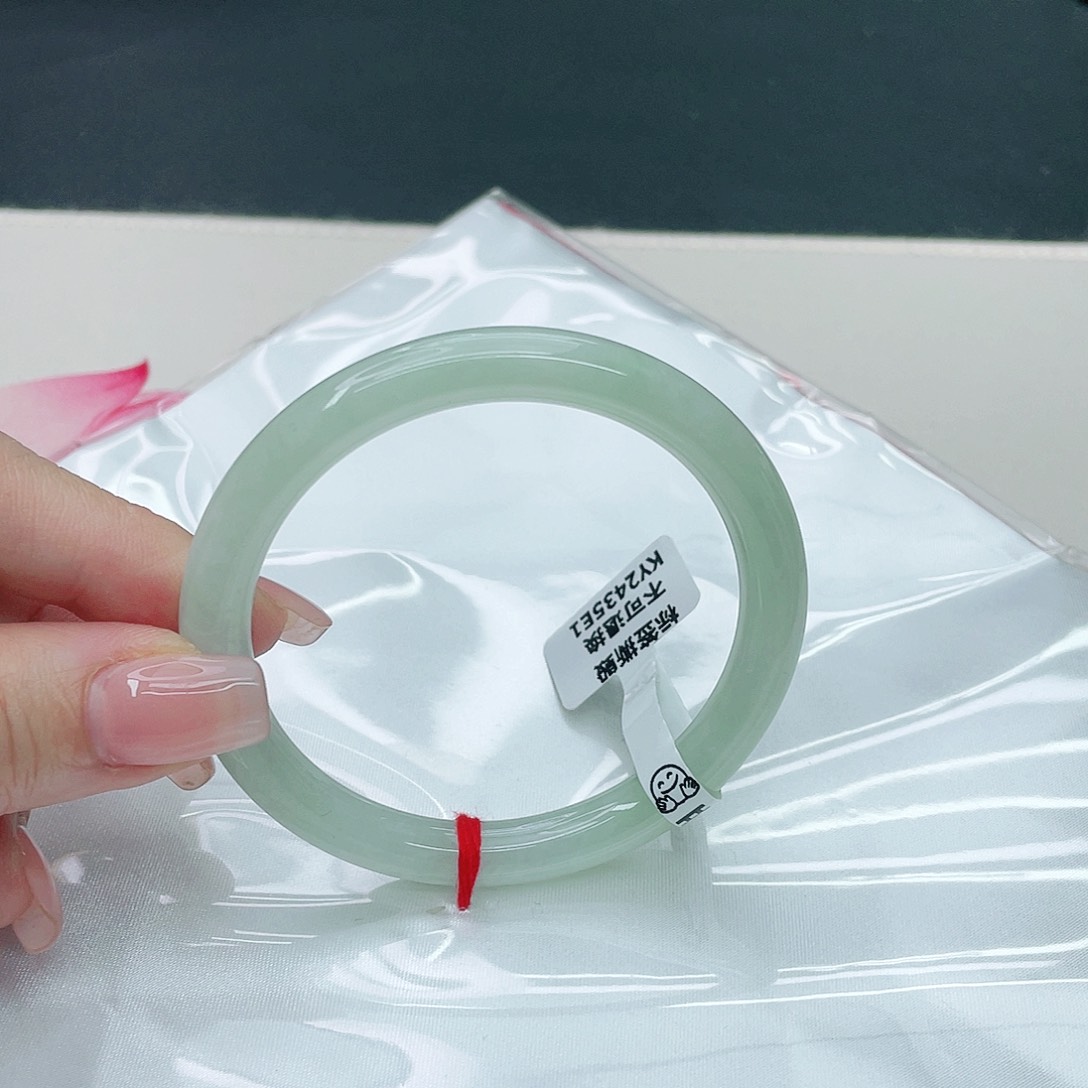 翡翠手镯未镶嵌圆55.8