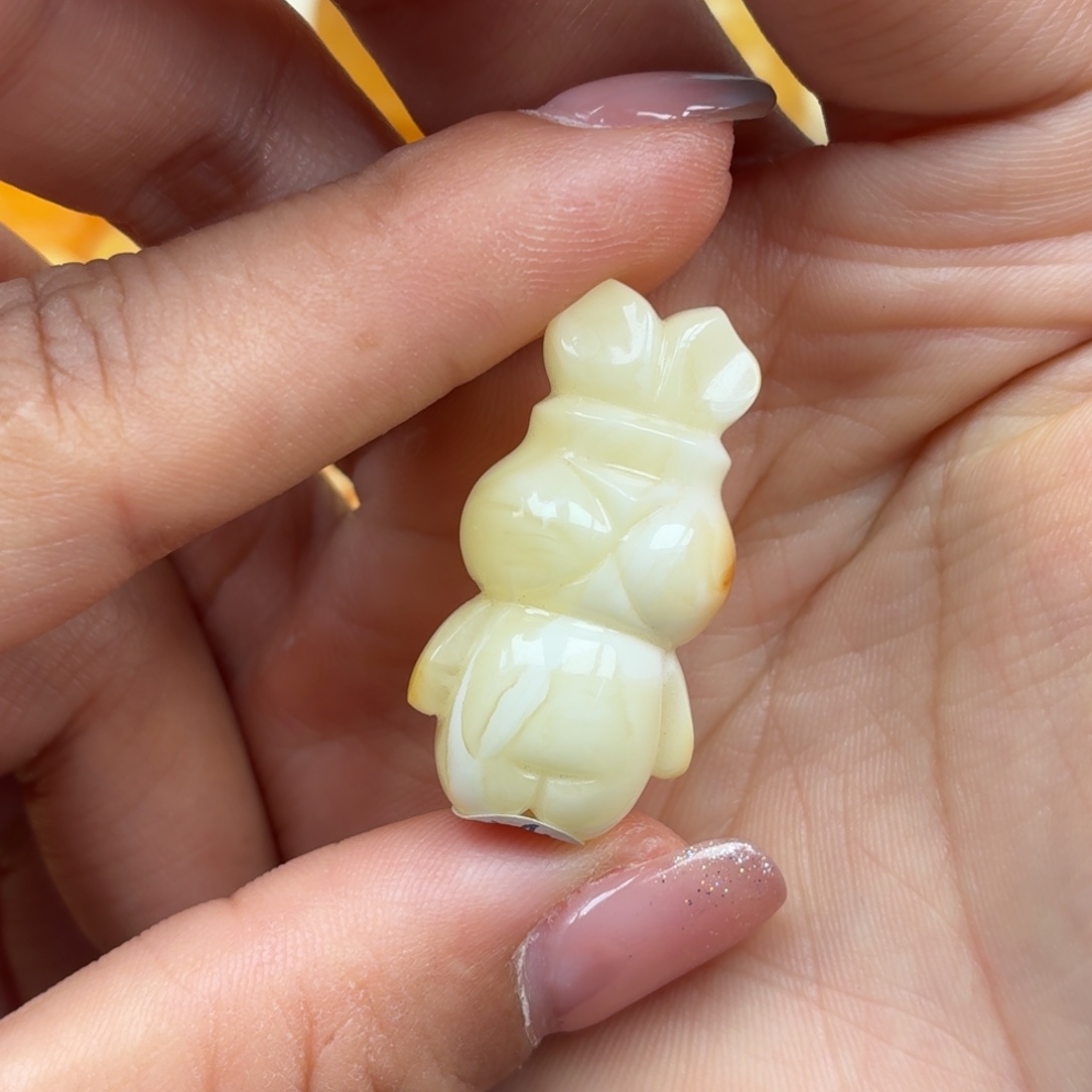 琥珀未镶嵌裸石蜜蜡