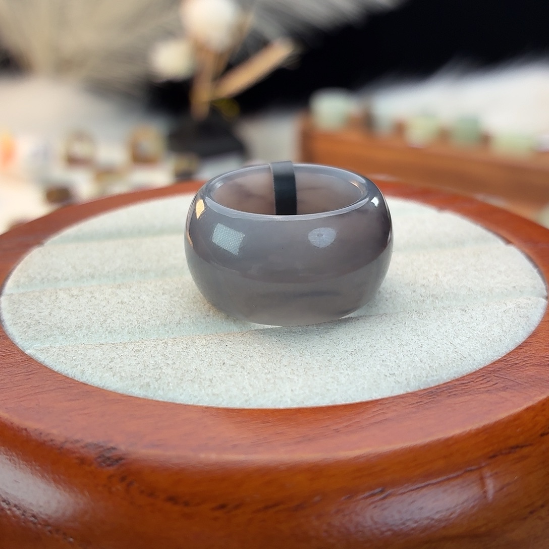 和田玉未镶嵌戒指i43紫葡萄墩墩18.0mm